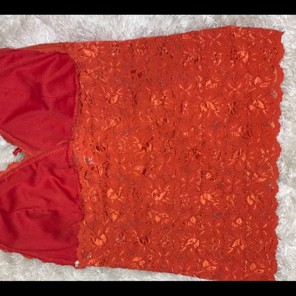 Crop Top - Picture 4 of 4